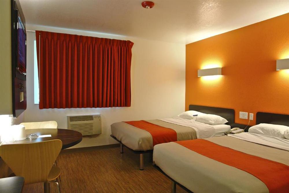 Econo Lodge Idaho Falls Zimmer foto